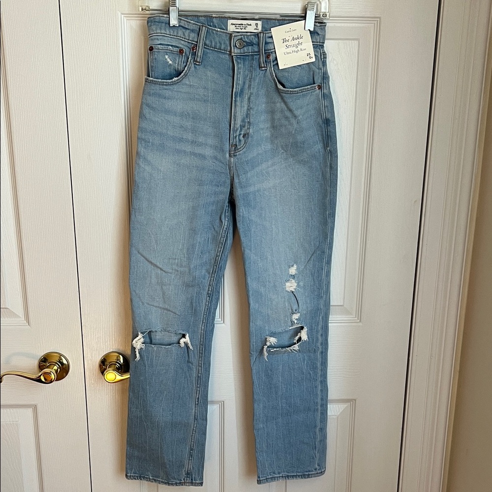 Abercrombie & Fitch Curve Love The Ankle Straight Ultra High Rise - Size 25/0R